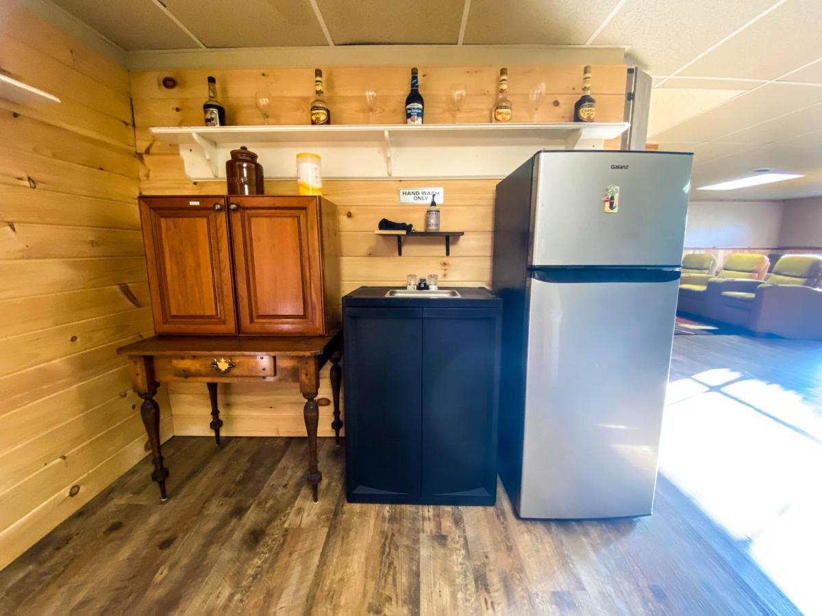 Modern Rustic Countryside Downstairs Guesthouse Sevierville Buitenkant foto